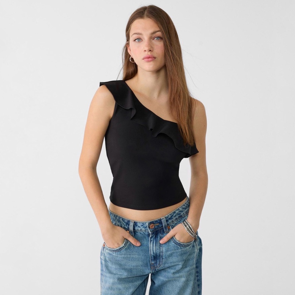 STRADIVARIUS Asymmetrical Top with Ruffle